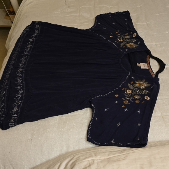 Knox Rose Floral Embroidered Blouse in Deep Blue - Picture 8 of 16